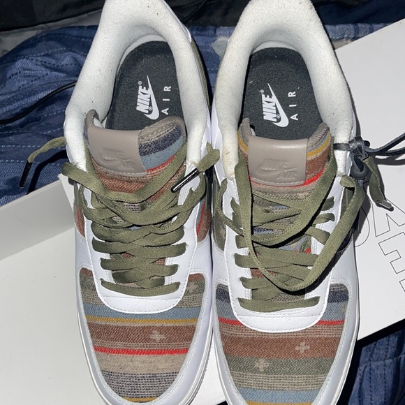 Custom AF1s - Picture 2 of 2